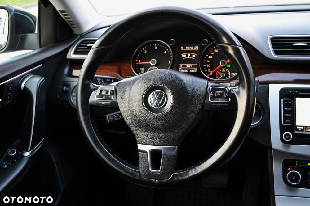 Volkswagen Passat 2.0 TDI DPF Highline DSG - 19