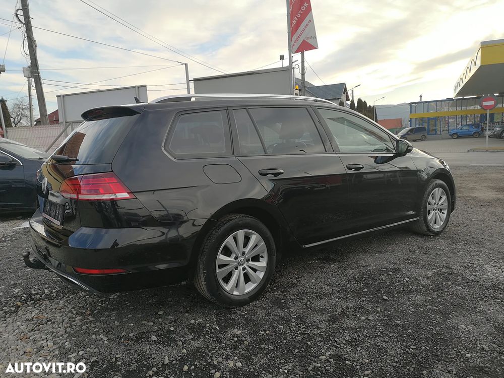 Volkswagen Golf - 8