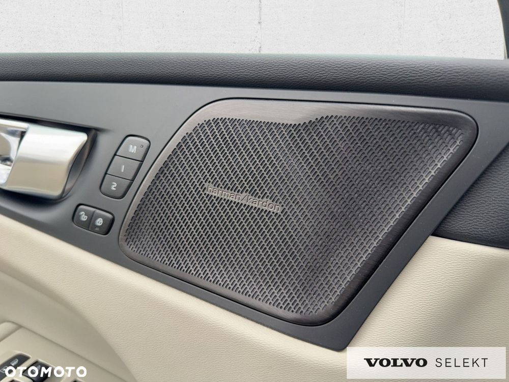Volvo XC 60 - 25