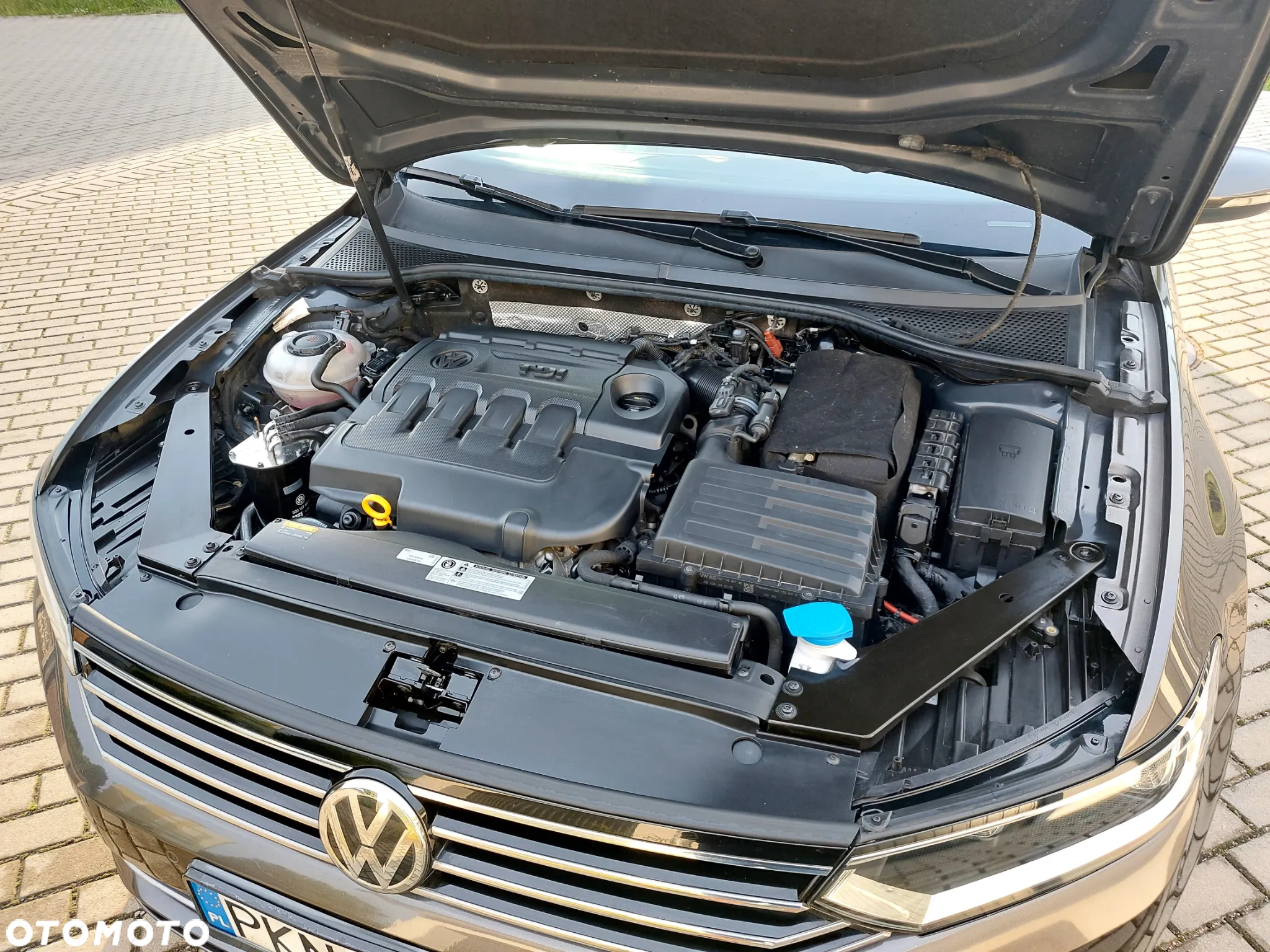 Volkswagen Passat 1.6 TDI BMT Comfortline - 17