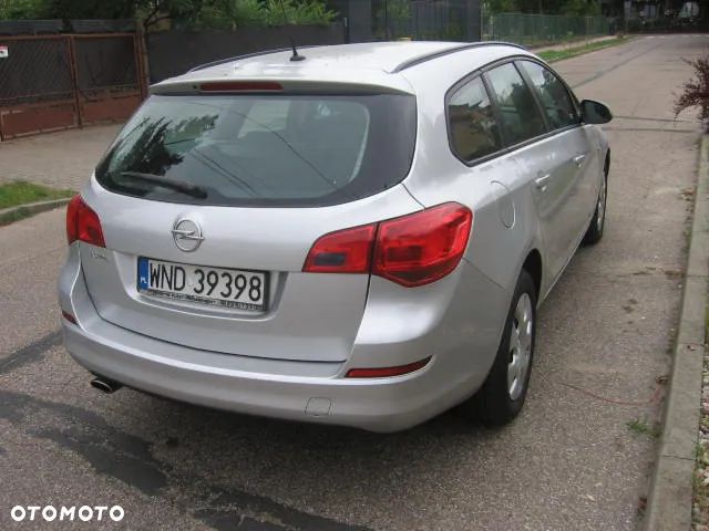 Opel Astra IV 1.4 T Enjoy - 2