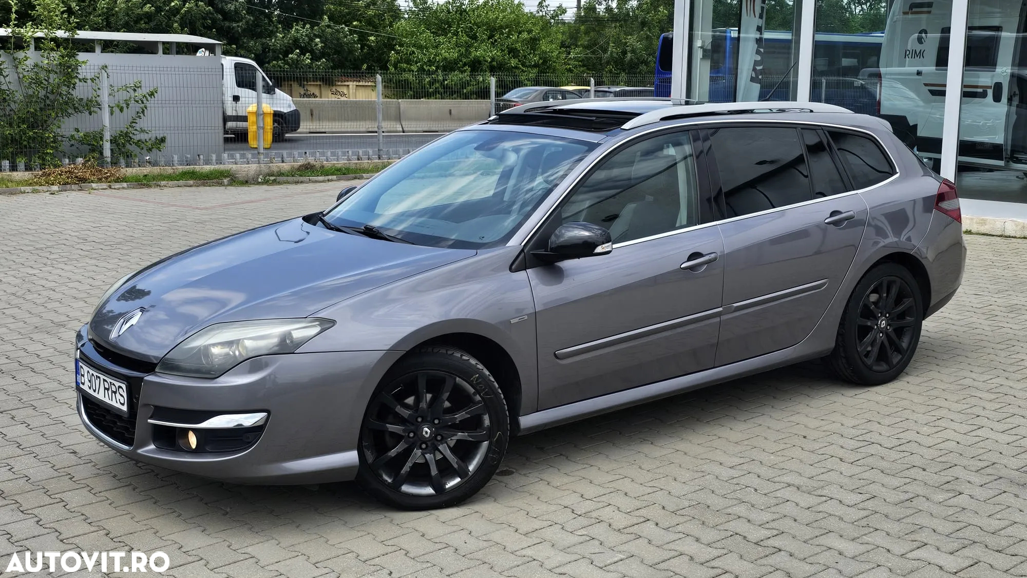 Renault Laguna dCi 110 FAP Bose Edition - 3