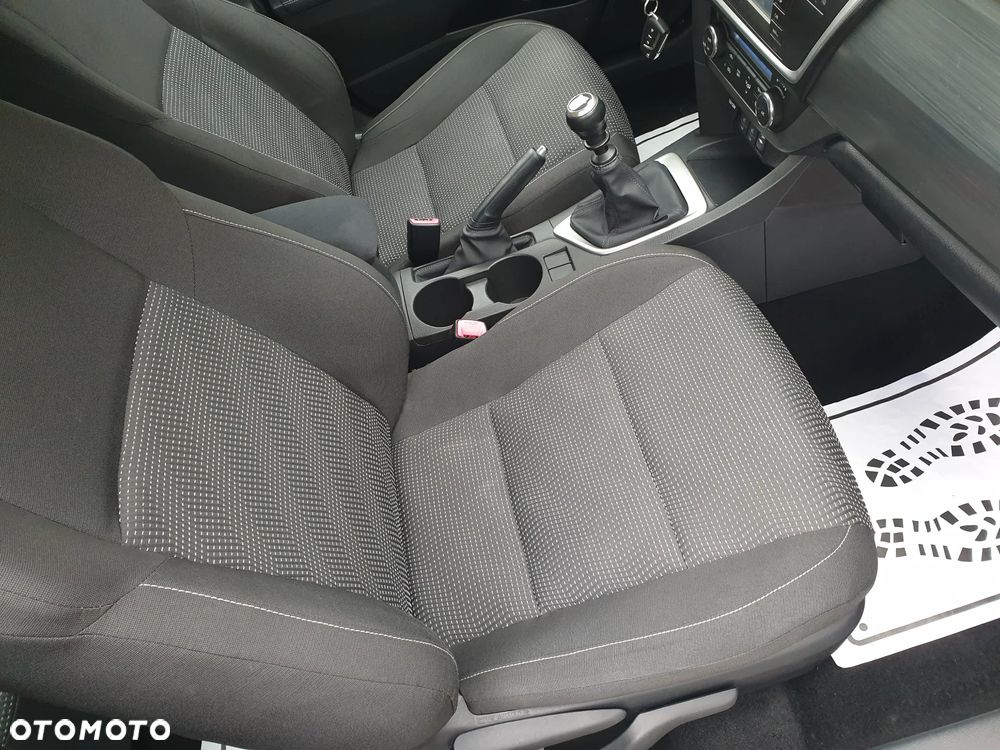 Toyota Auris 1.6 Executive - 11