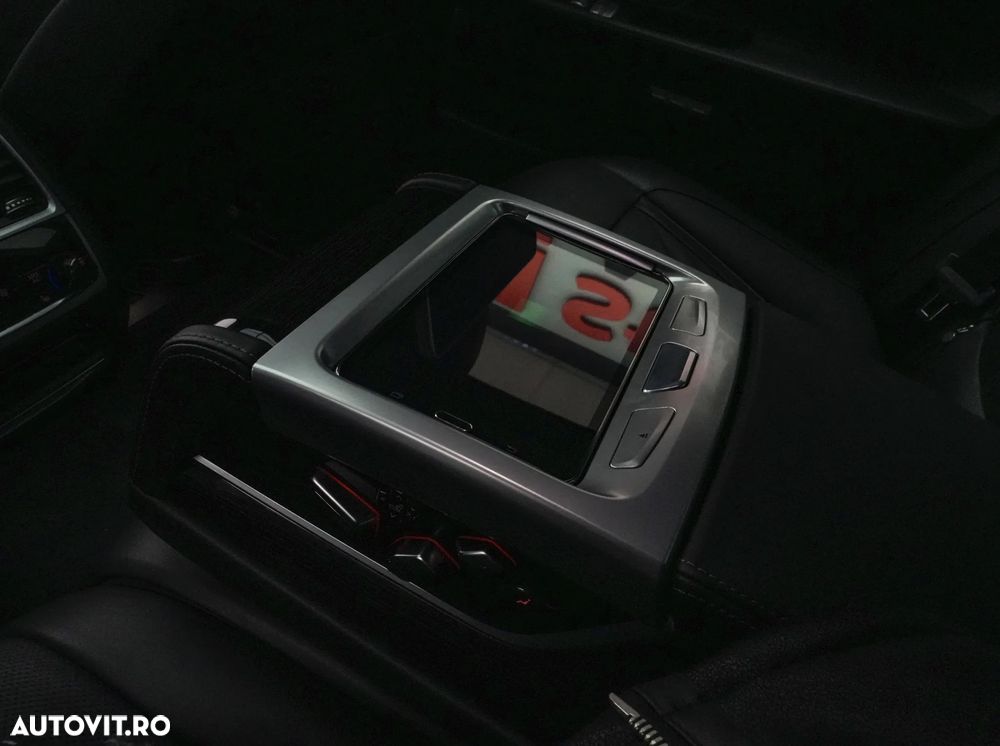 BMW Seria 7 750i xDrive - 17