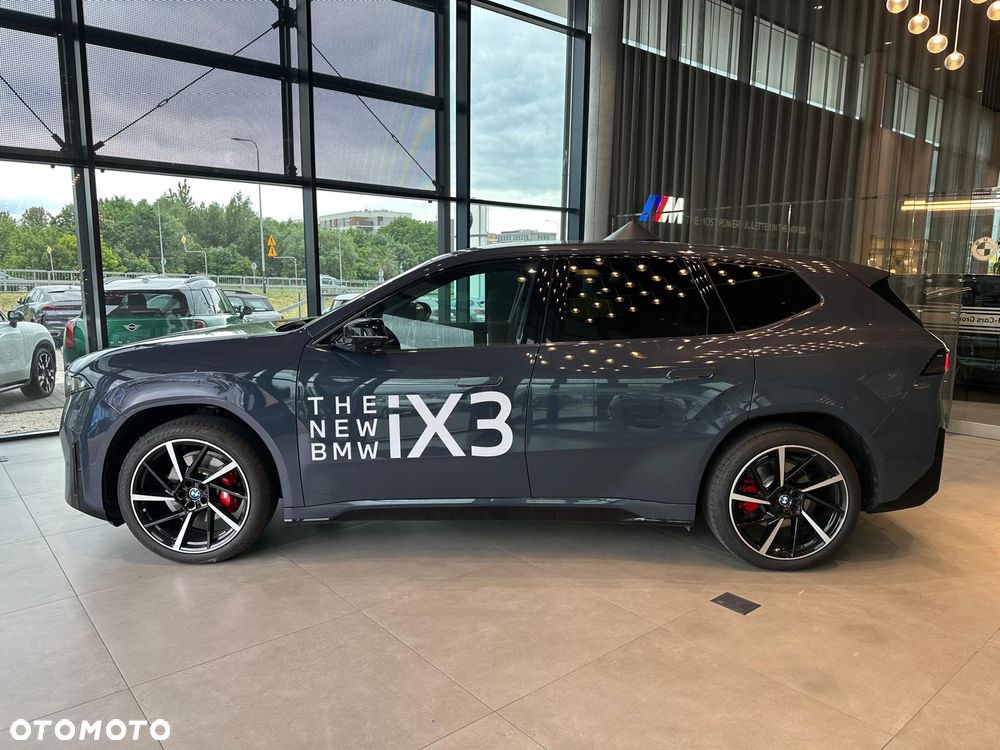 BMW iX3 - 4