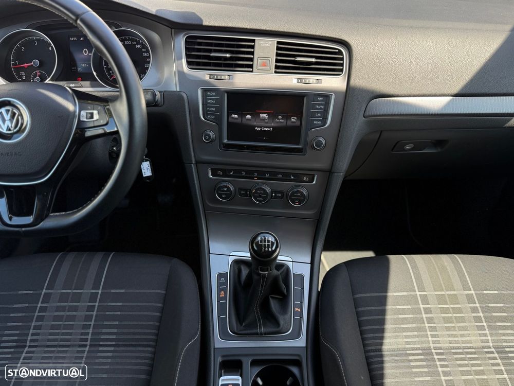 VW Golf 2.0 TDI Highline - 26