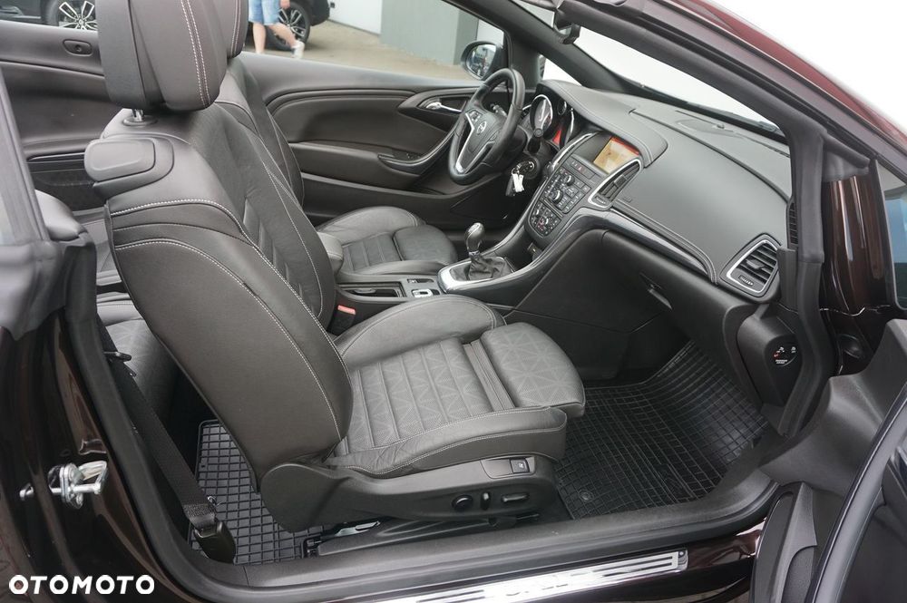Opel Cascada 1.4 T Cosmo S&S EU6 - 22
