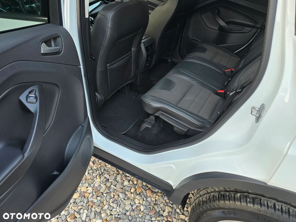 Ford Kuga 2.0 TDCi 4WD Titanium Plus - 3