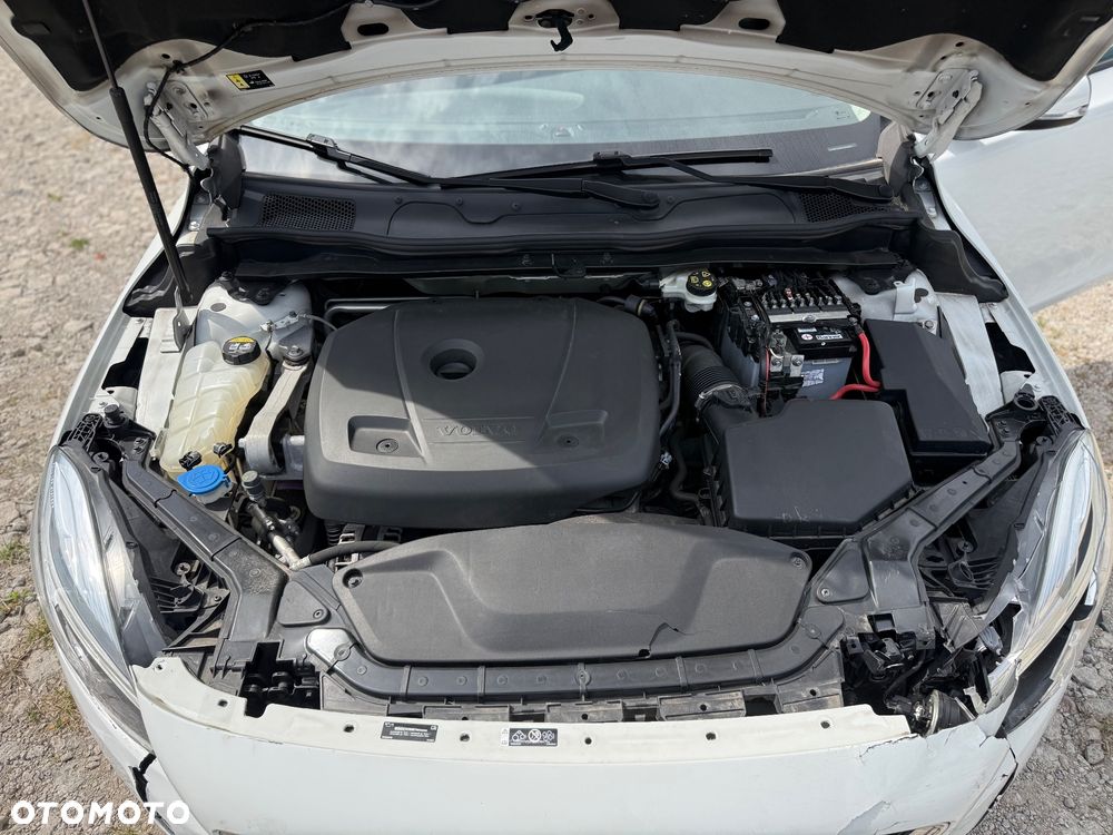 Volvo V40 T2 Geartronic RDesign - 17