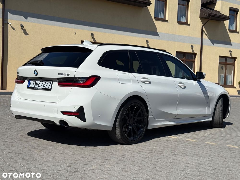 BMW Seria 3 320d xDrive Sport Line Shadow - 4