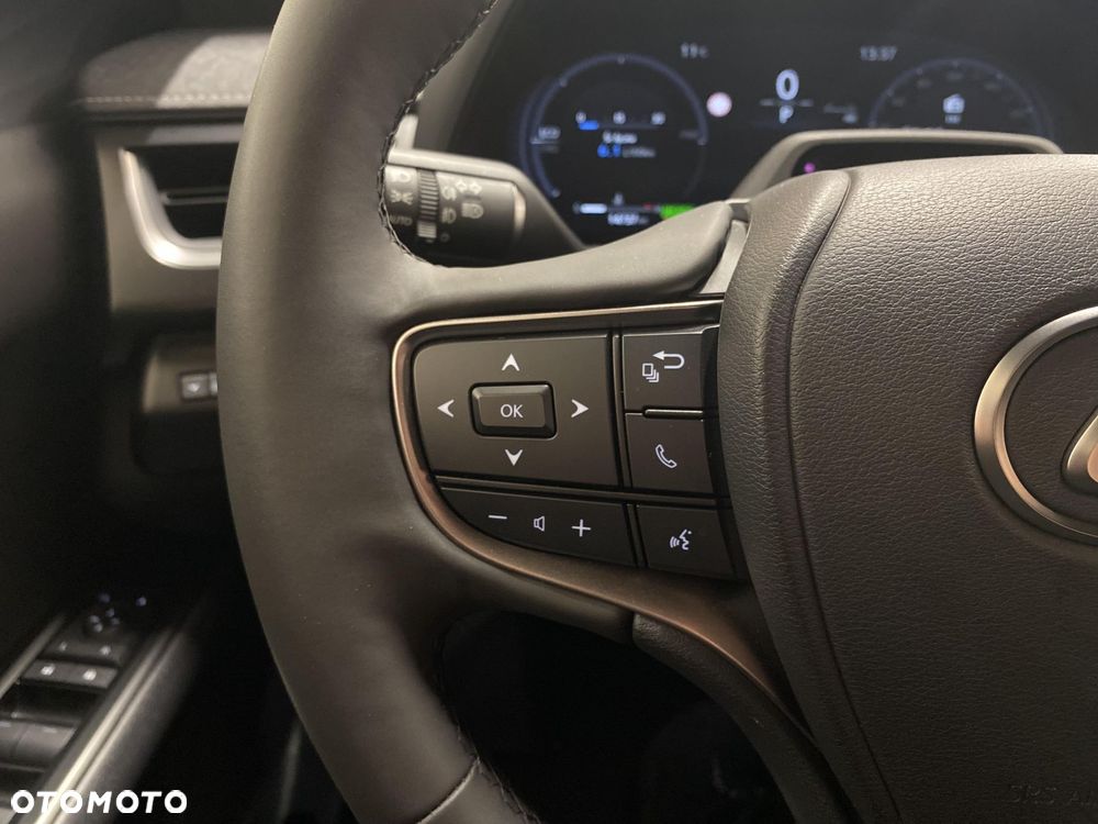 Lexus UX 300h Business - 12