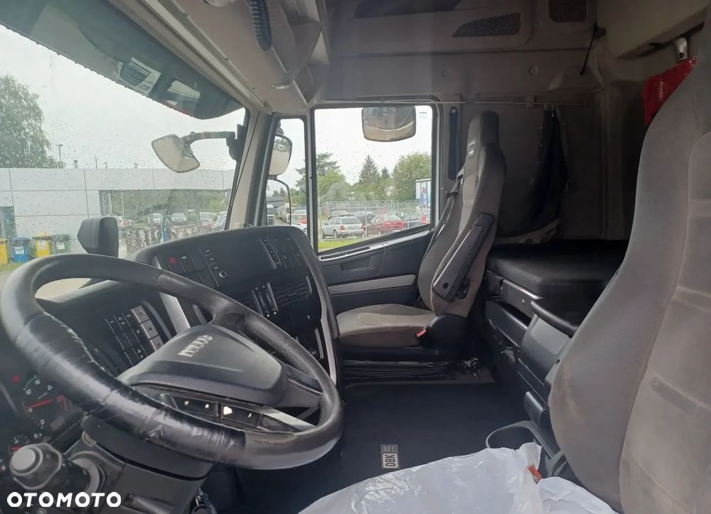 Iveco STRALIS - 12