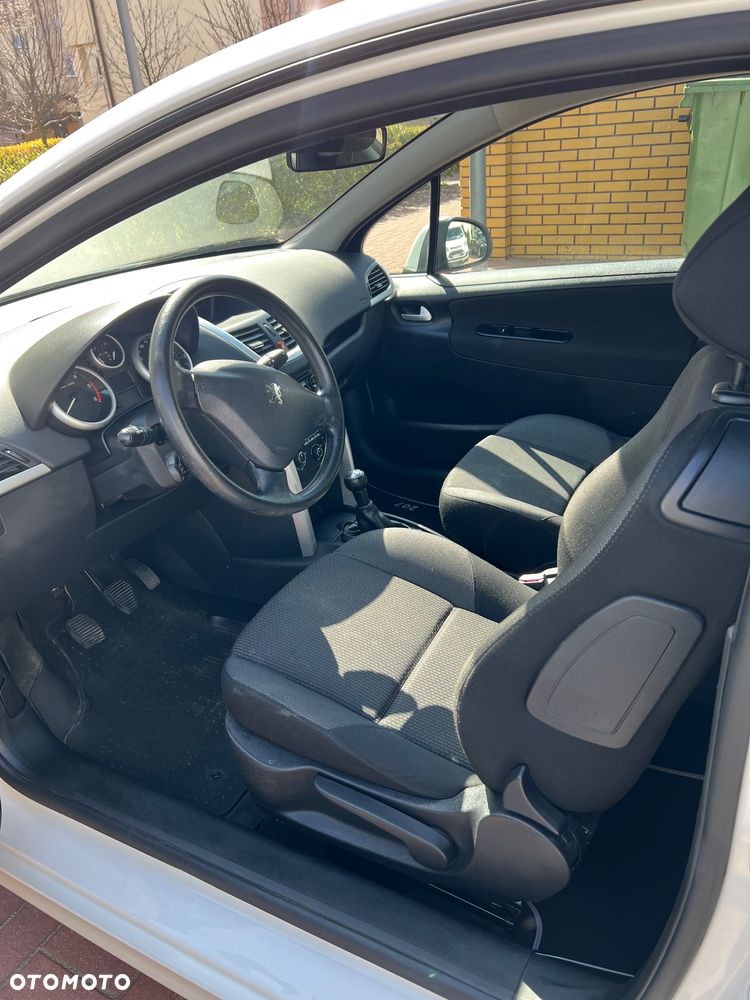 Peugeot 207 1.4 HDi U Move - 11