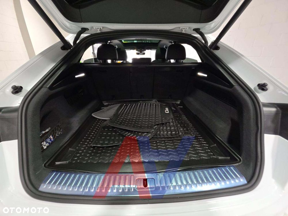 Audi Q8 - 15