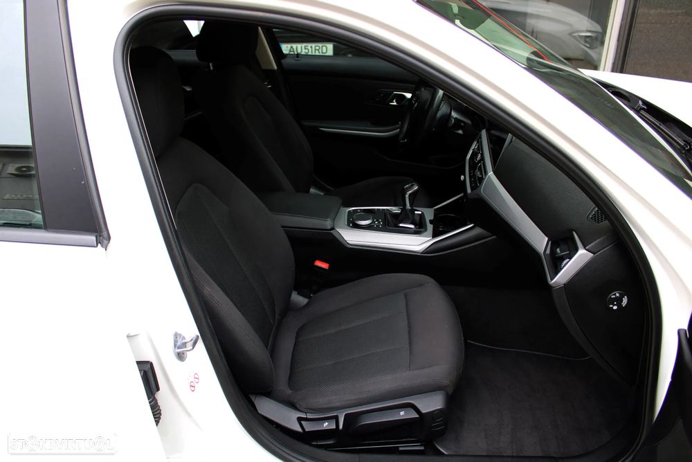 BMW 318 d - 8