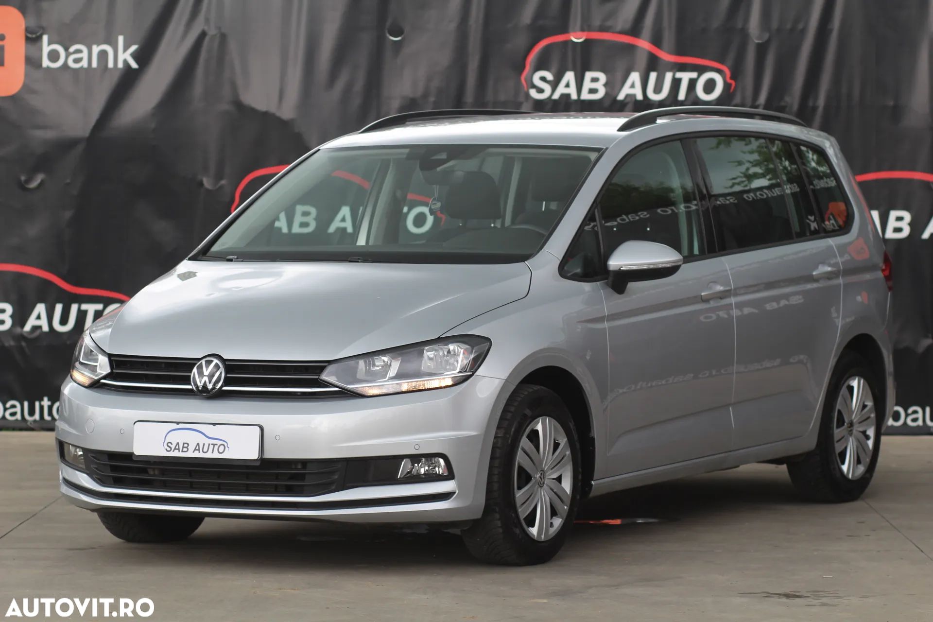 Volkswagen Touran 2.0 TDI DSG Comfortline - 1