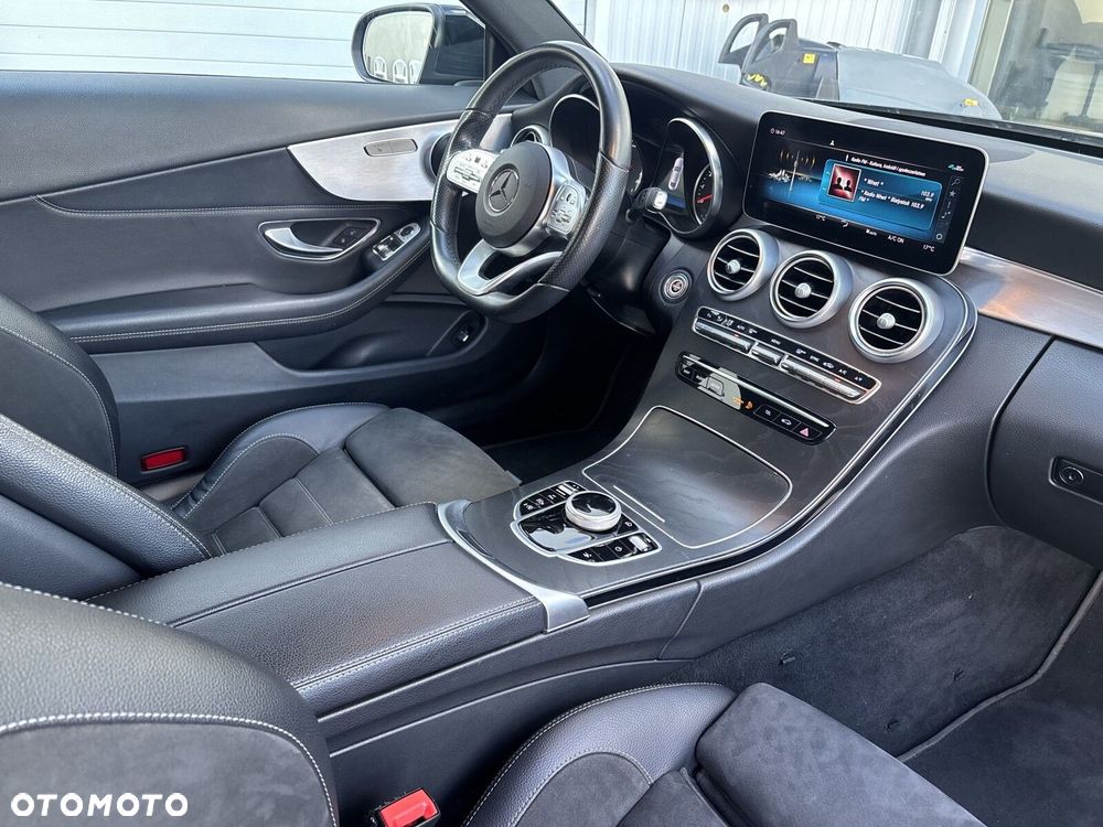 Mercedes-Benz Klasa C 300 4MATIC 9G-TRONIC - 17