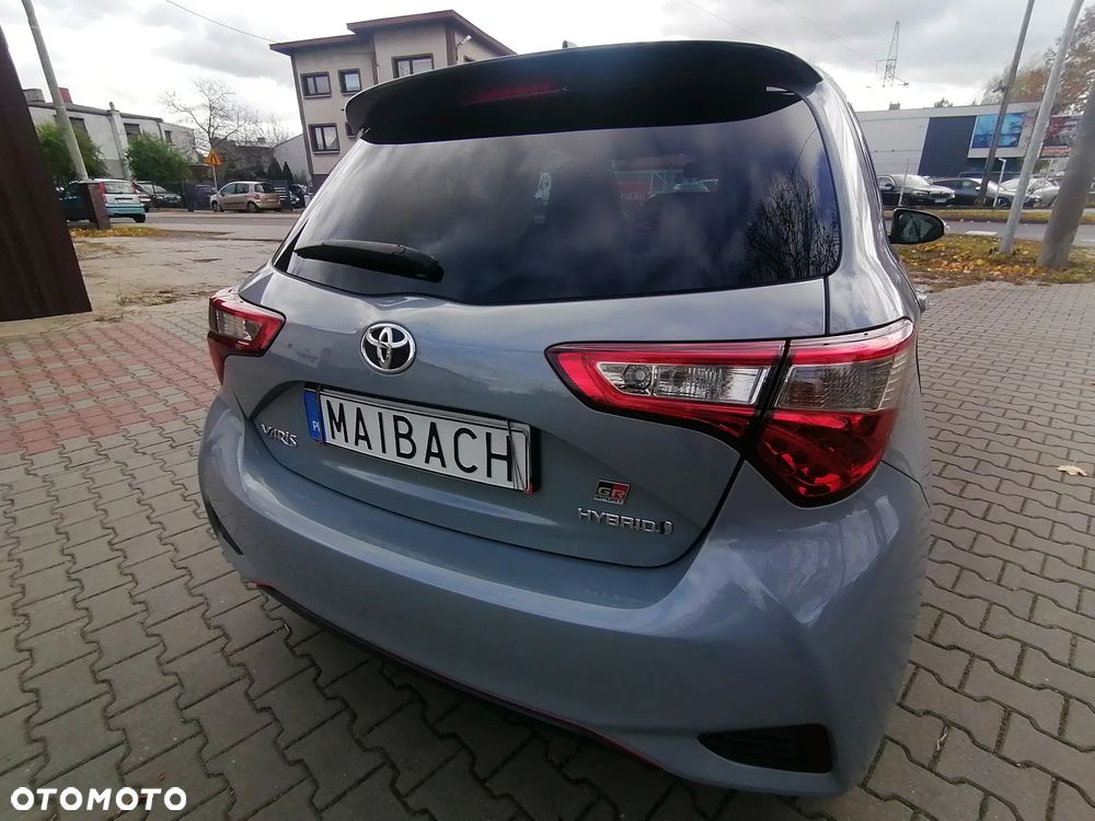 Toyota Yaris Hybrid 1.5 VVT-i - 11