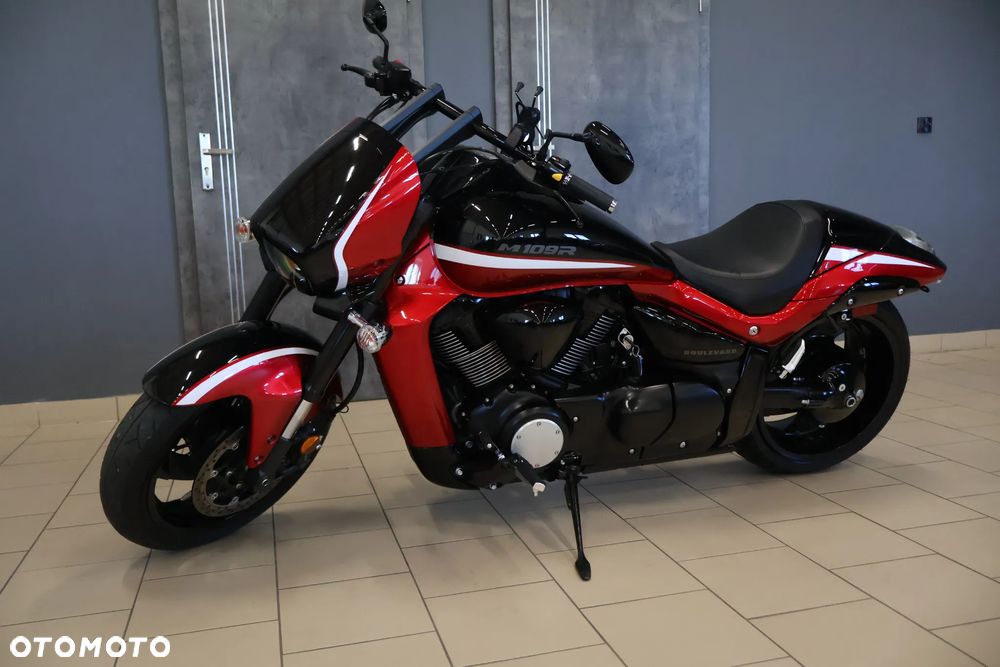 Suzuki Intruder - 21