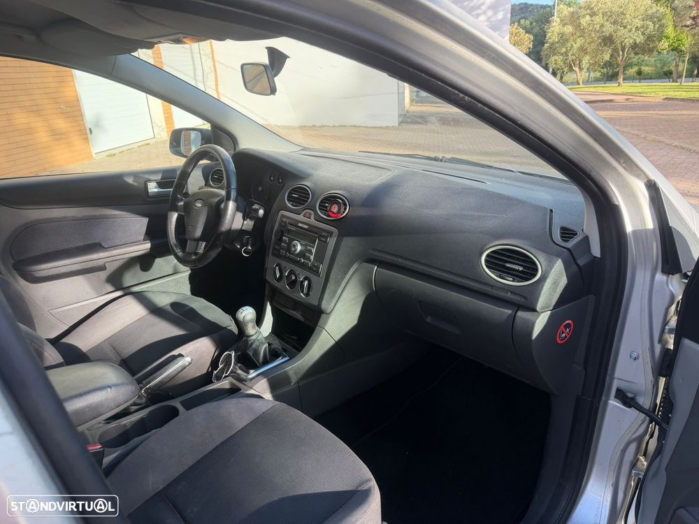 Ford Focus SW 1.4 Comfort - 11