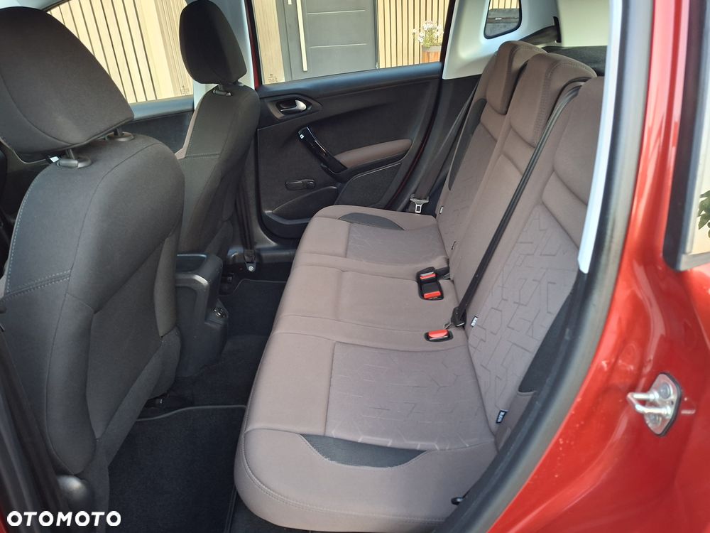 Peugeot 2008 - 12