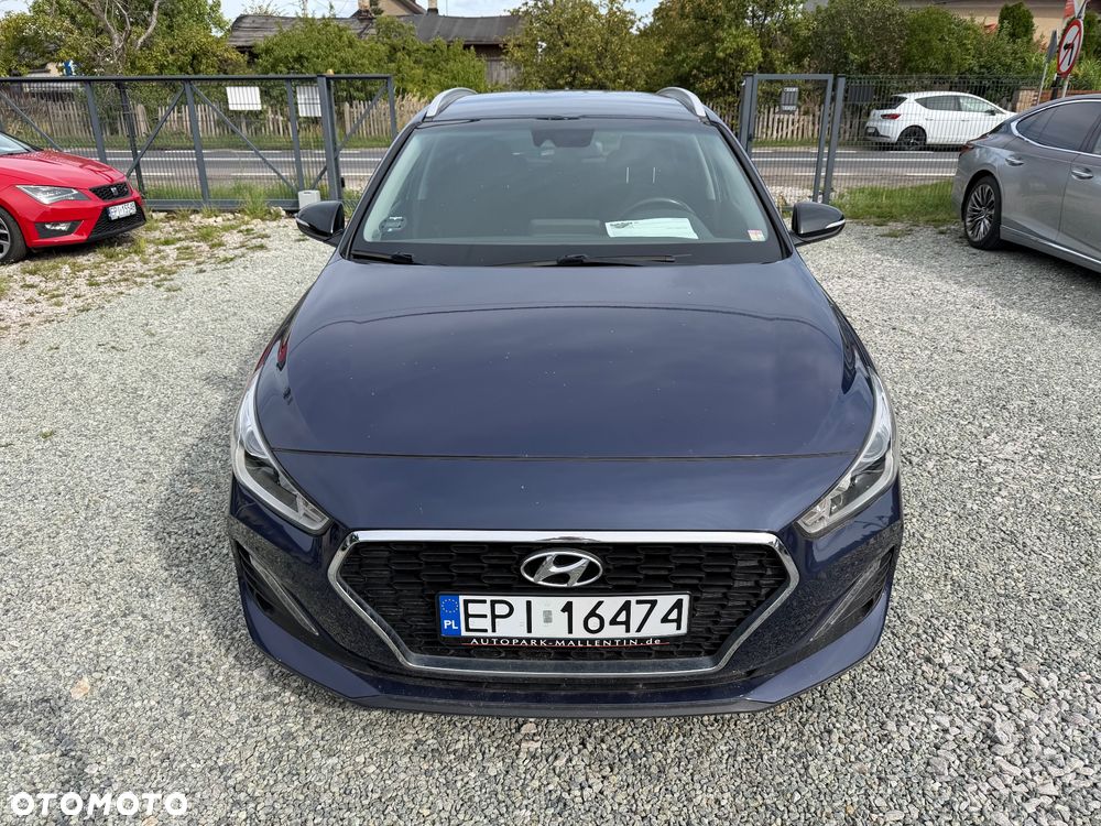 Hyundai i30 1.6 CRDI DCT Trend - 3