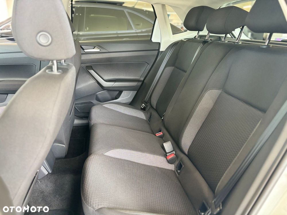 Volkswagen Polo - 12