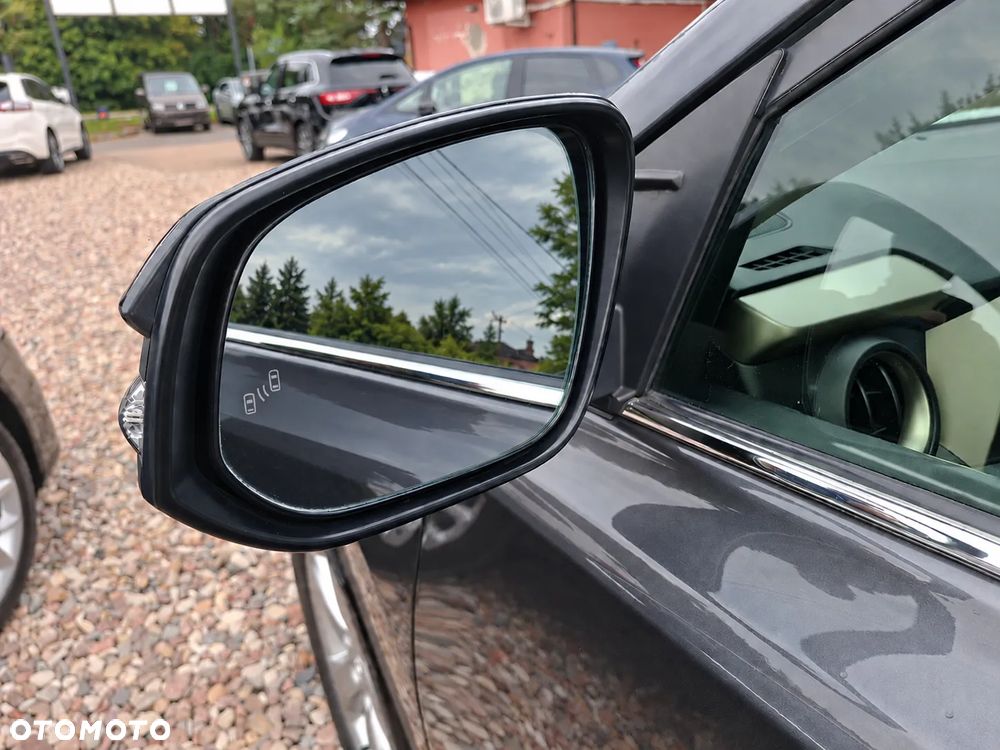 Toyota RAV4 - 30