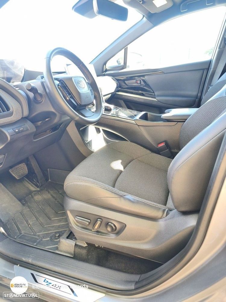 Toyota bZ4X 71,4 kWh Exclusive - 9