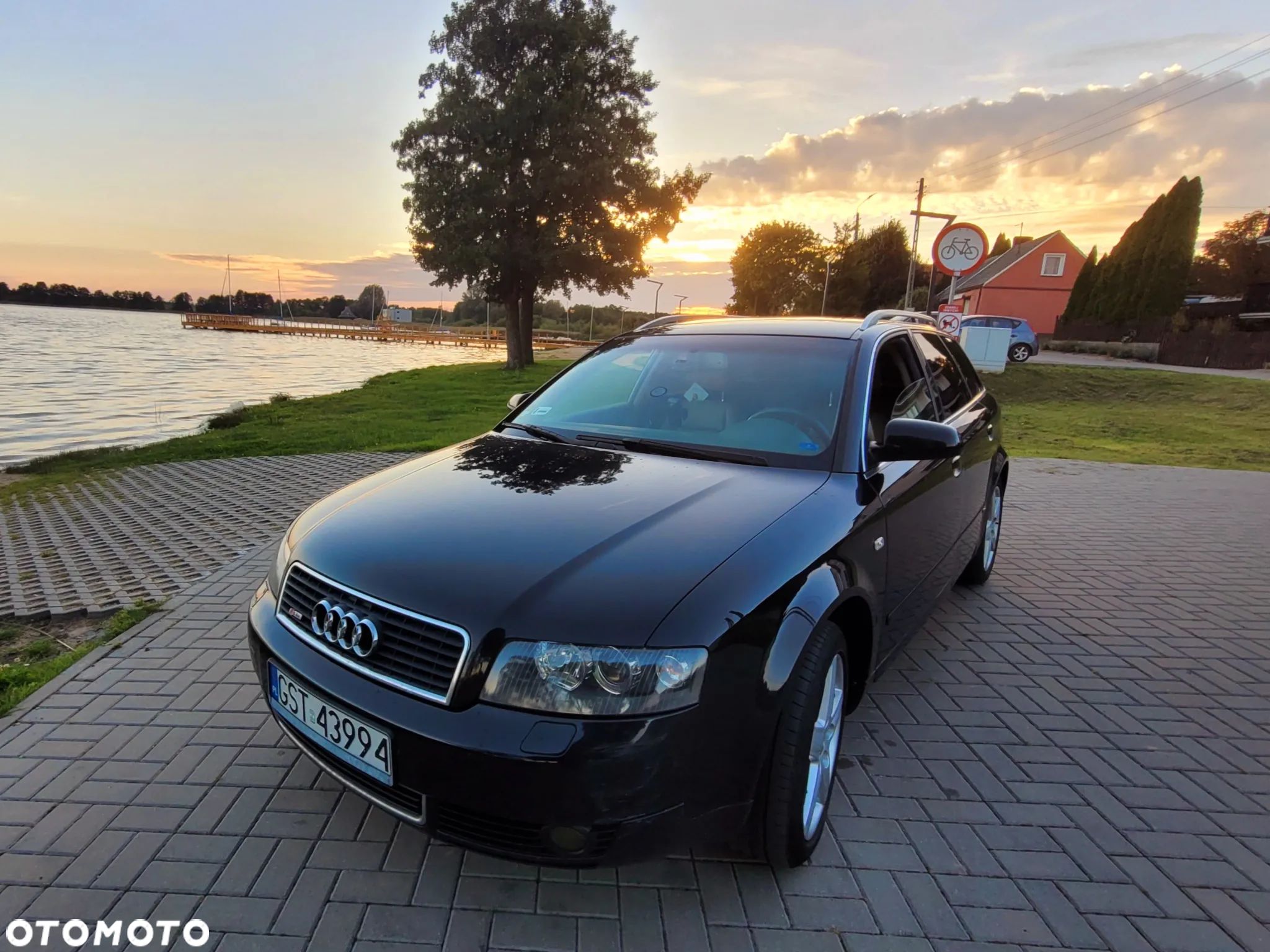Audi A4 - 1