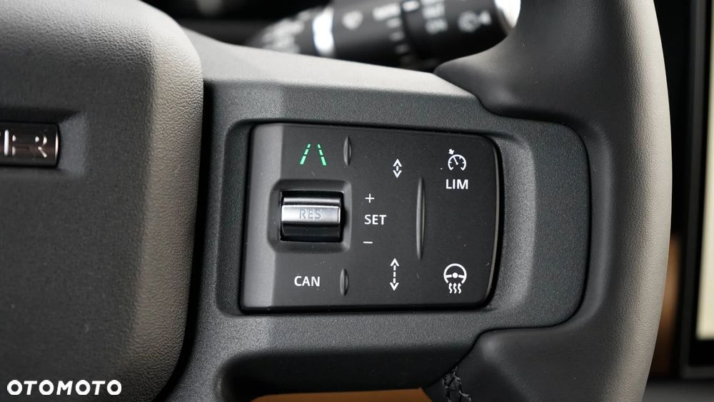 Land Rover Defender 3.0 D350 mHEV X-Dynamic HSE - 18