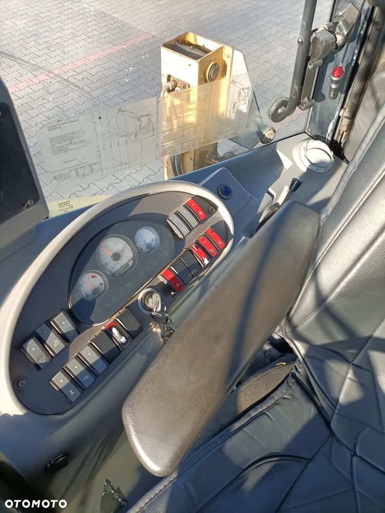 Volvo BL71 - 5