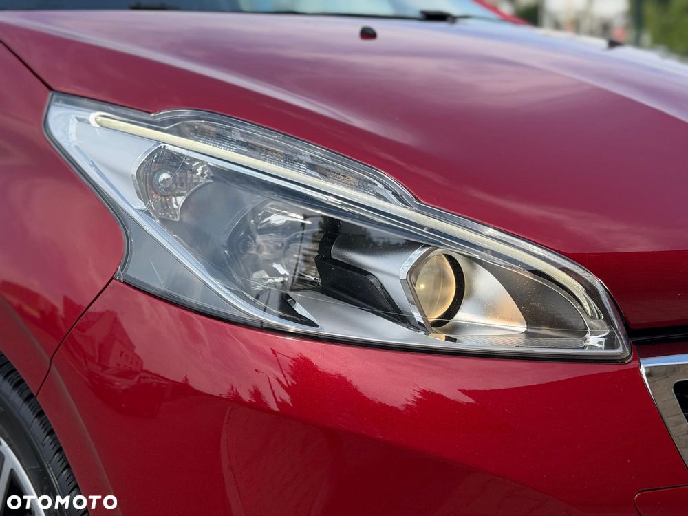 Peugeot 208 1.2 PureTech Allure - 24
