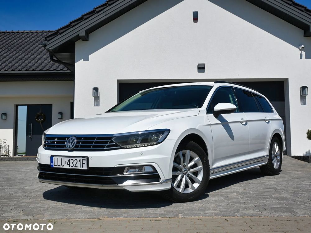 Volkswagen Passat - 1
