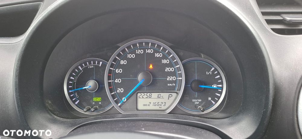 Toyota Yaris Hybrid 100 Dynamic - 17