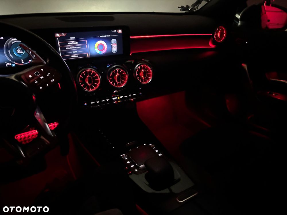Mercedes-Benz Klasa A 200 d AMG Line 8G-DCT - 38