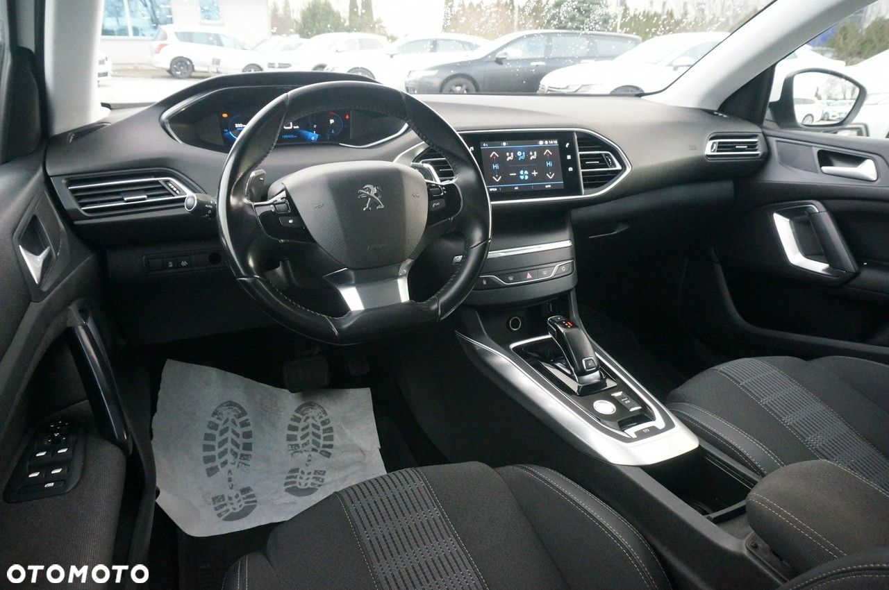 Peugeot 308 1.5 BlueHDi Allure Pack S&S EAT8 - 17