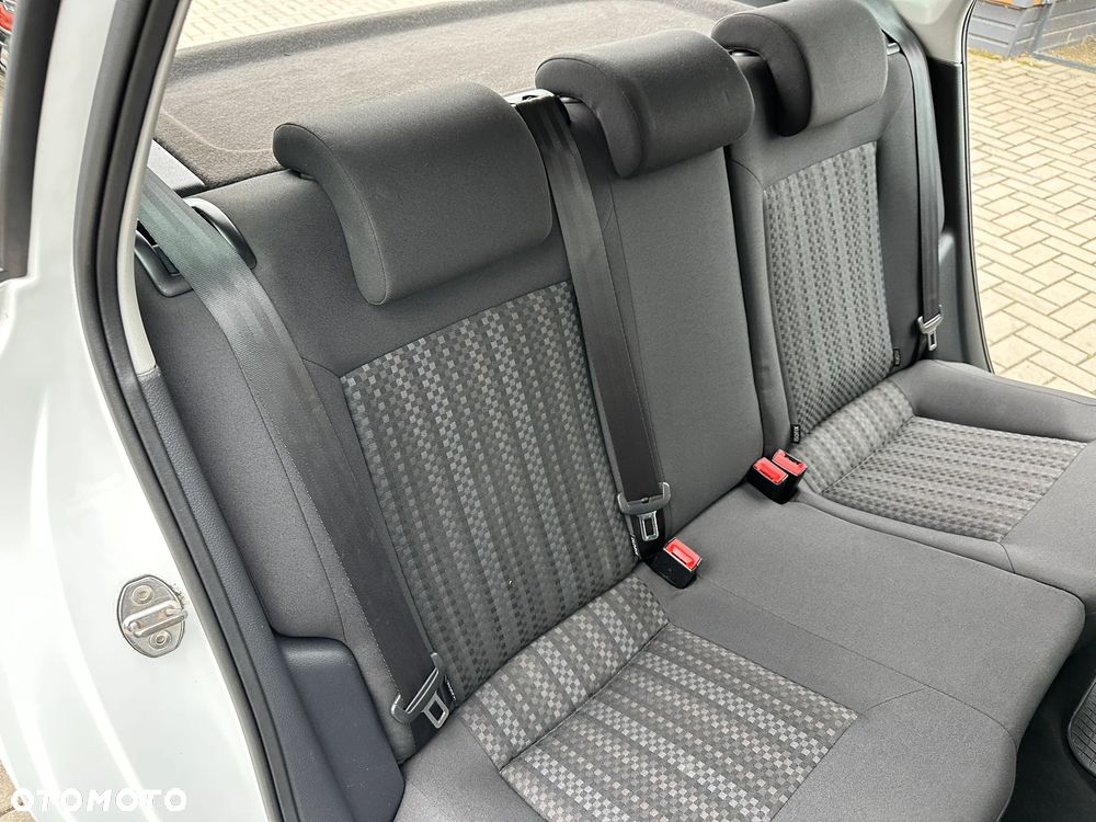 Volkswagen Polo - 22