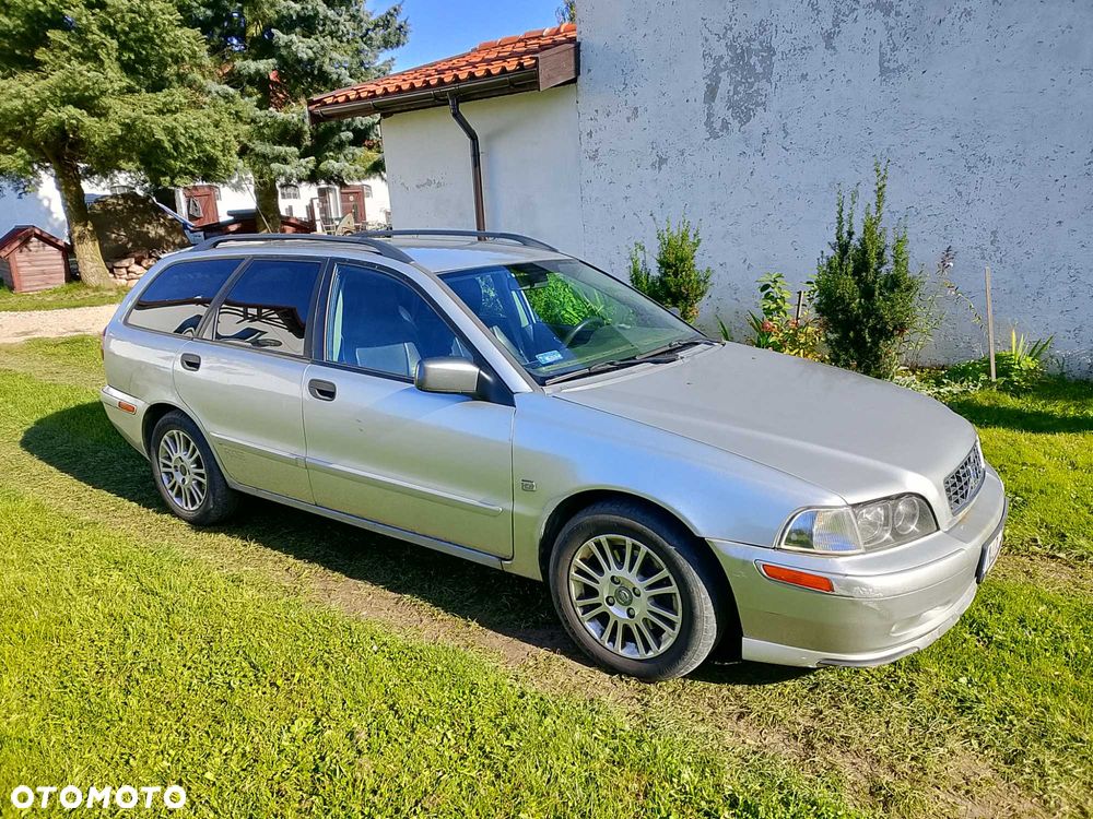 Volvo V40