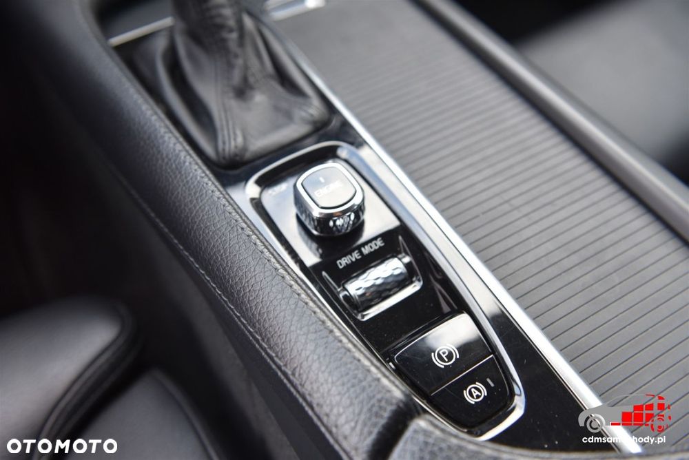 Volvo V90 T5 Momentum - 28