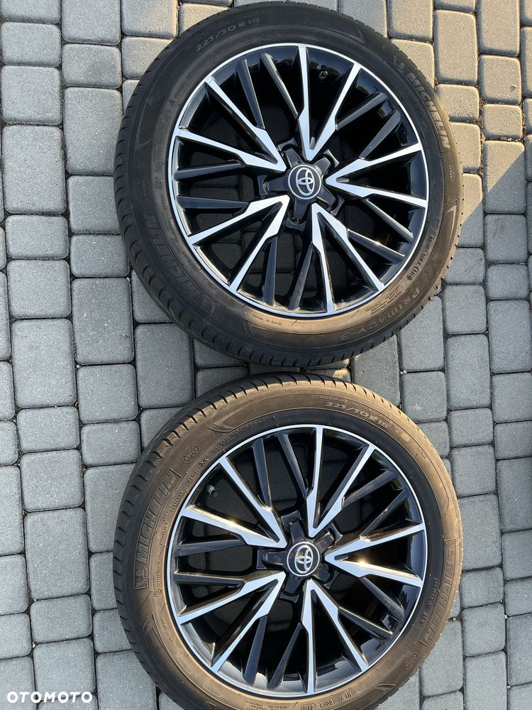 Alufelgi 5x114,3 18 cali Toyota Camry Avensis CH-r opony 225/50/18 - 5