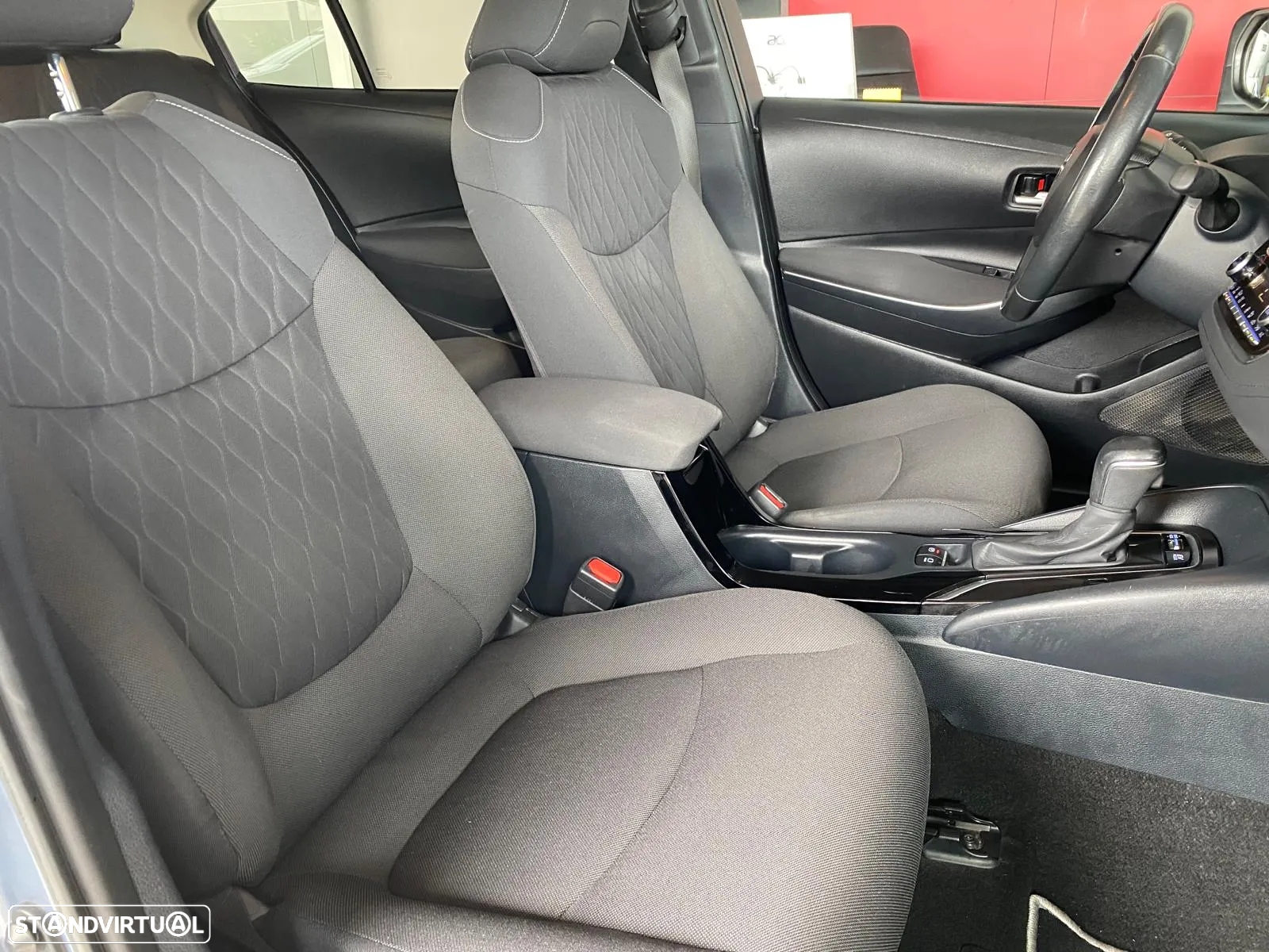 Toyota Corolla SD 1.8 Hybrid Exclusive - 43