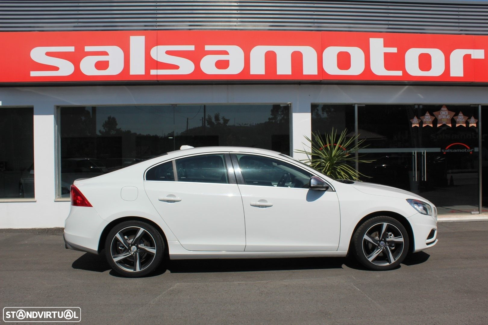 Volvo S60 1.6 D2 R-Design - 12