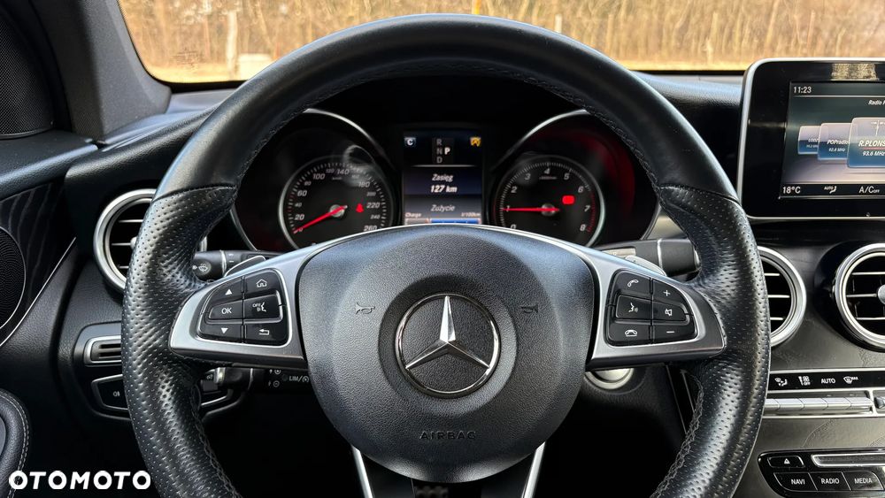 Mercedes-Benz GLC 250 4Matic 9G-TRONIC AMG Line - 18