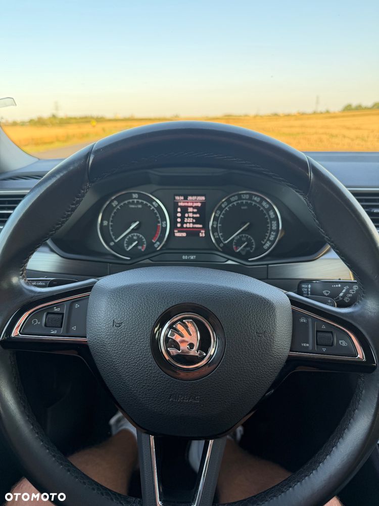 Skoda Superb 2.0 TDI Ambition DSG - 18