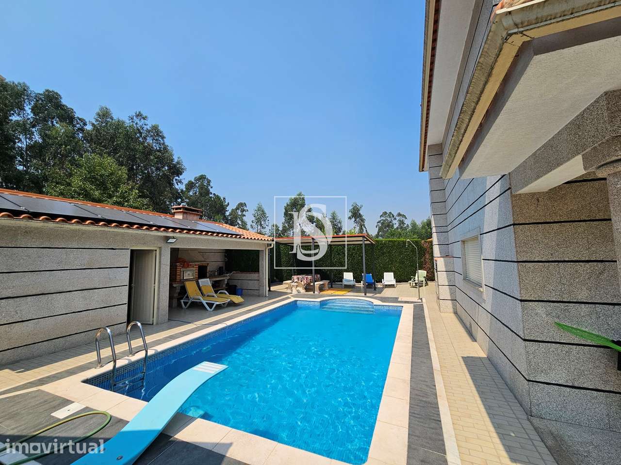 Moradia T5 com Piscina - Grande imagem: 2/36
