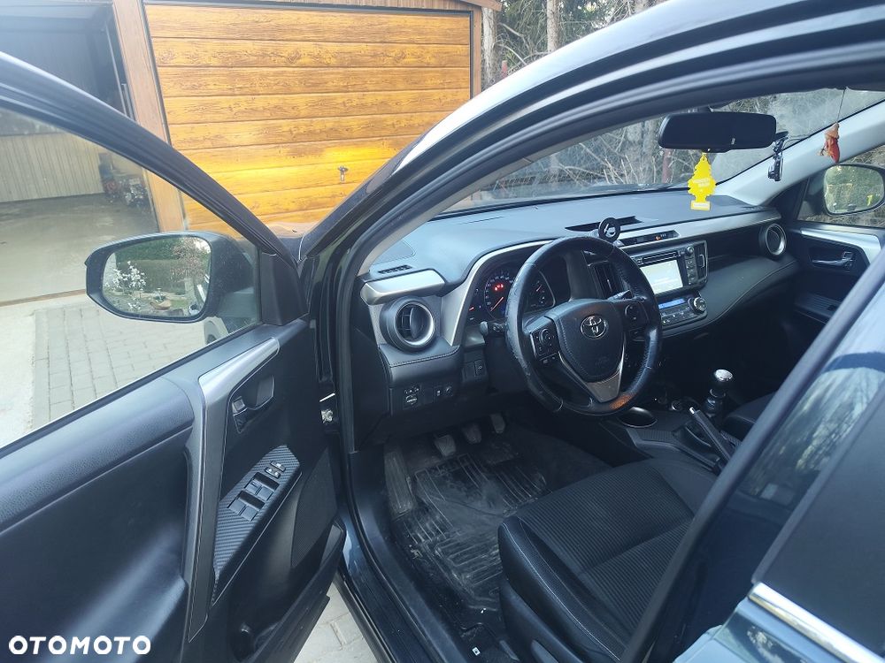 Toyota RAV4 2.0 D-4D Premium 4x2 - 9