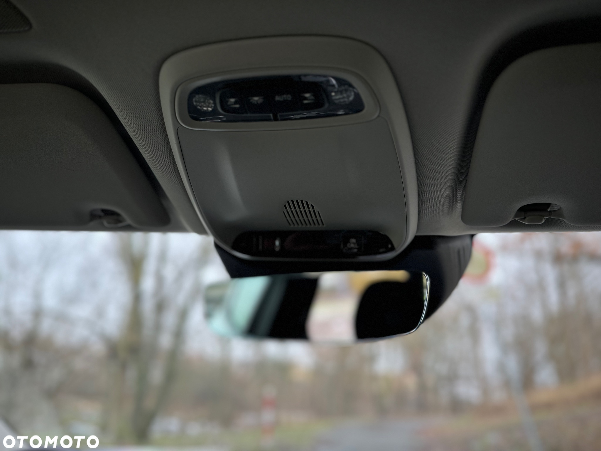 Volvo XC 60 B4 B Momentum - 37
