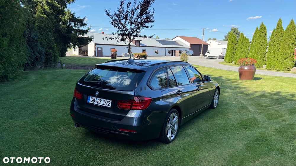 BMW Seria 3 318d DPF Touring Edition Sport - 11