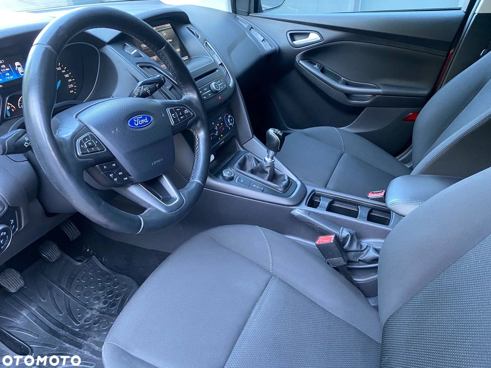 Ford Focus 1.5 TDCi Red Edition - 15